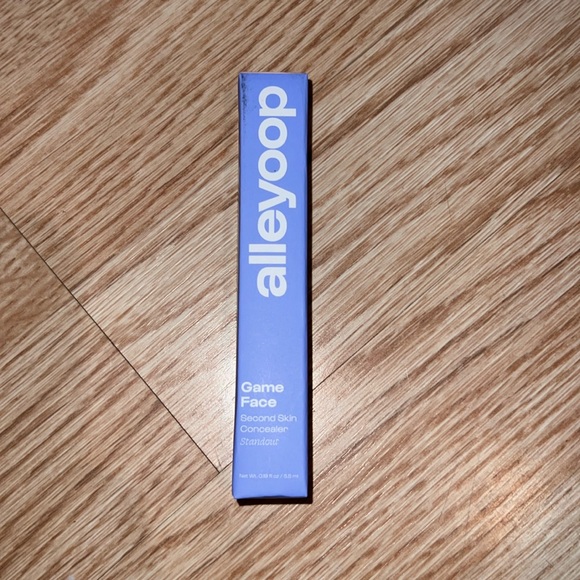 Alleyoop Game Face Second Skin Concealer in Standout - Picture 3 of 4